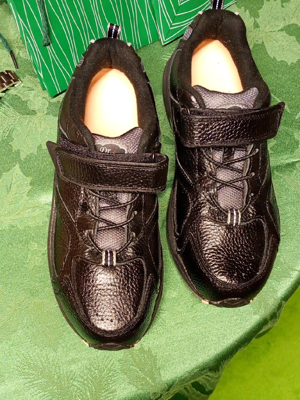 Men's Dr Comfort Diabetic Black Athletic Sneakers w/ Hook& Loop Strap Sz 9.5 W.